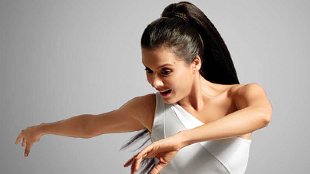 ঈশার জীবনের মূল মন্ত্র এখন নাচ। মায়ের প্রতিষ্ঠিত নৃত্যসংস্থার কর্ণধার এখন তিনি। থাকেন অস্ট্রেলিয়ার পারথ্-এ। সেখানেই ভারতীয় ধ্রুপদী নৃত্যকলাকে জনপ্রিয় করে তুলছেন তিনি।