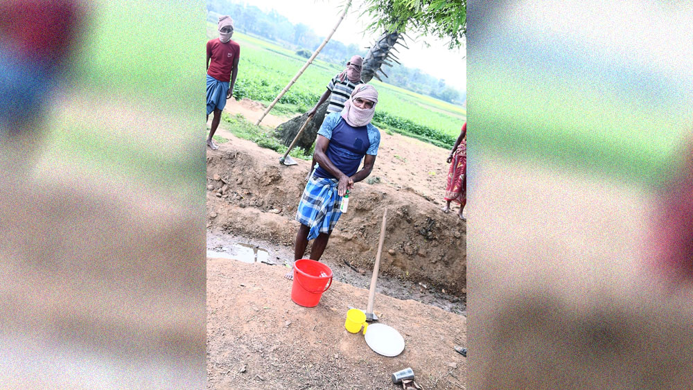 West Bengal Lockdown: 100-Day project workers working according to the rules