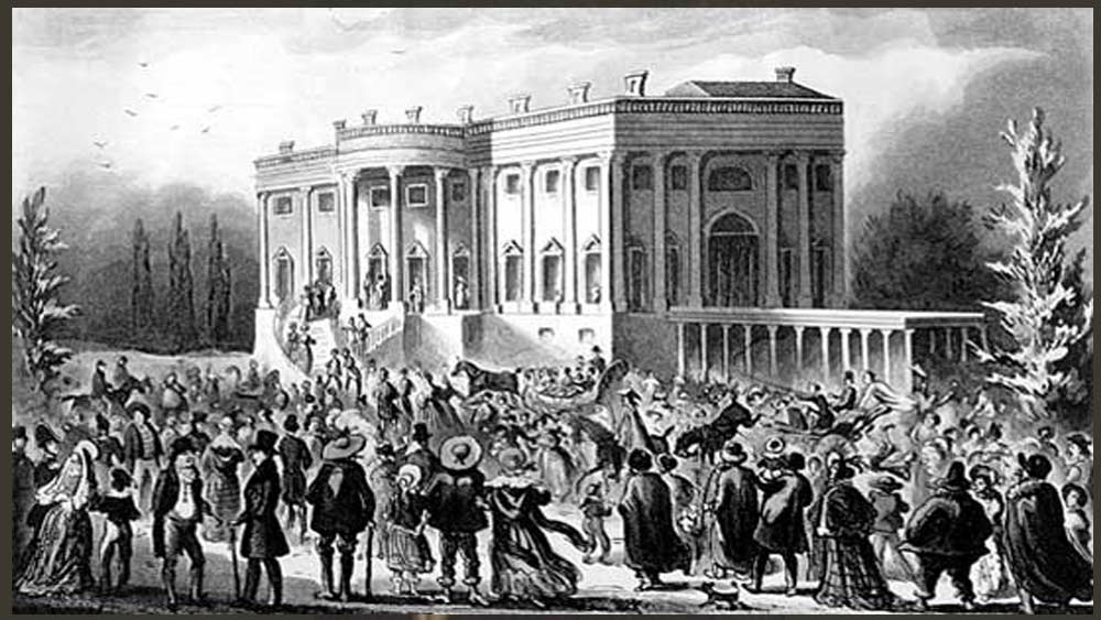 কেন হোয়াইট ওয়াশ, তার পিছনে যুক্তি ছিল, এর ফলে সছিদ্র পাথর থেকে জল চুঁইয়ে পড়বে না। অর্থাৎ পাথরকে লিক-প্রুফ করা হয়েছিল। সুরক্ষার বর্ম দিতেই সাধারণ রঙের বদলে বেছে নেওয়া হয়েছিল চুনাপাথর নির্ভর হোয়াইট ওয়াশ।