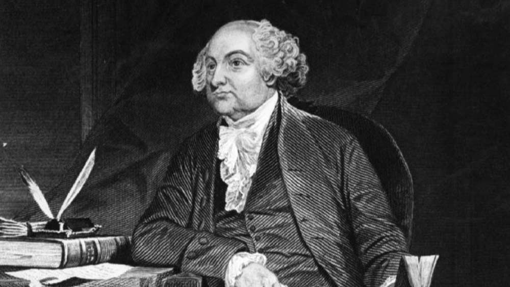 রিডার্স ডাইজেস্টের প্রতিবেদন বলছে, ঐতিহাসিক এই বাড়ির প্রথম বাসিন্দা ছিলেন দ্বিতীয় মার্কিন প্রেসিডেন্ট জন অ্যাডামস। তিনি প্রেসিডেন্ট পদে ছিলেন ১৭৯৭-১৮০১ খ্রিস্টাব্দ।