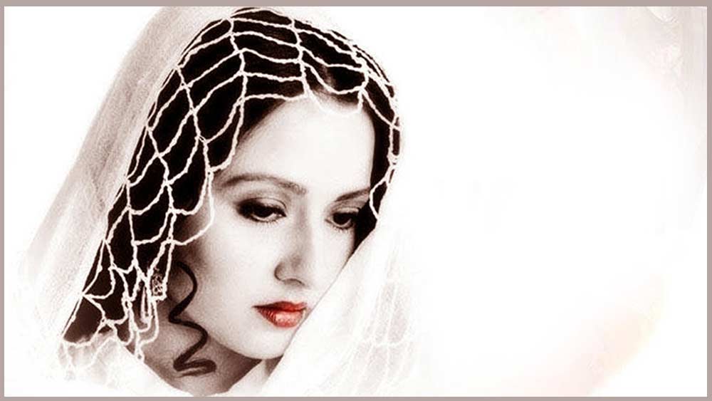 জেবার জন্ম ১৯৭১ সালের ৫ নভেম্বর। তাঁর বাবা ছিলেন পাকিস্তানের ইয়াহা বখতিয়ার। মা হাঙ্গেরীয় বংশোদ্ভূত।