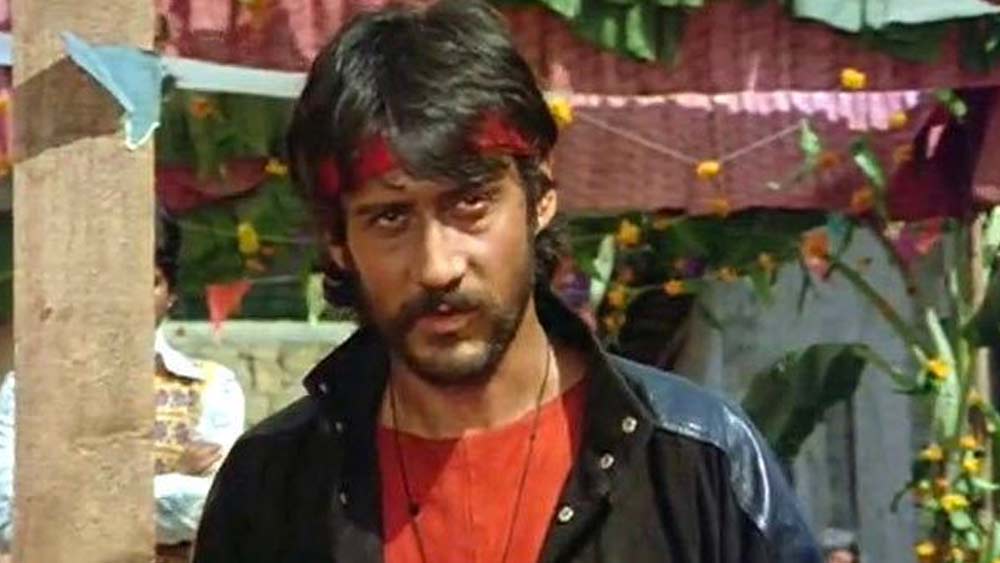 খোদ দাউদ ইব্রাহিম যাঁকে সমঝে চলেন, সেই অভিনেতাকে ঘাঁটিয়ে লাভ নেই, বুঝে গিয়েছিল ইন্ডাস্ট্রি। ফলে জ্যাকি বরাবর কাজ করে গিয়েছেন দাপটের সঙ্গেই।