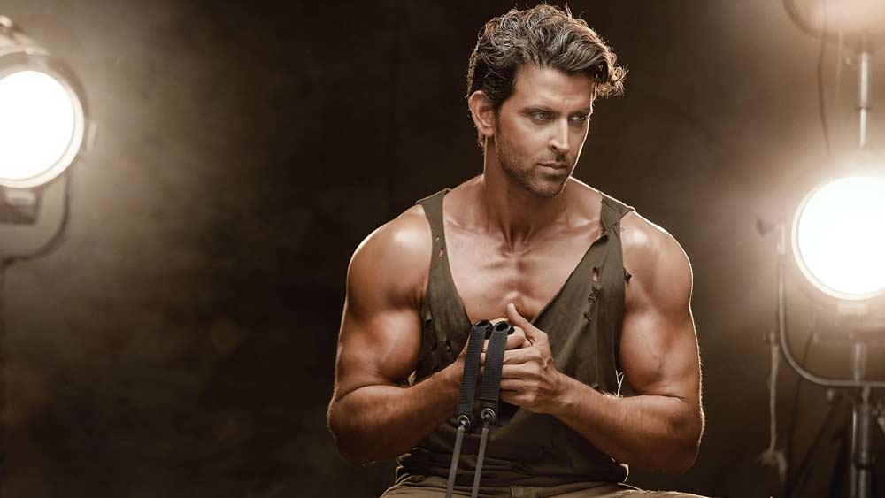 সেই টসে হেড-ই পড়ে। নিজের কথা রাখতে মডেলিং থেকে প্রীতি চলে আসেন অভিনয়ের জগতে। প্রীতি ও হৃতিককে নিয়ে শেখর ‘তারা রম পম’ নামে একটি ছবি করবেন ভেবেছিলেন। কিন্তু সে ছবি শেষ অবধি মুক্তি পায়নি।