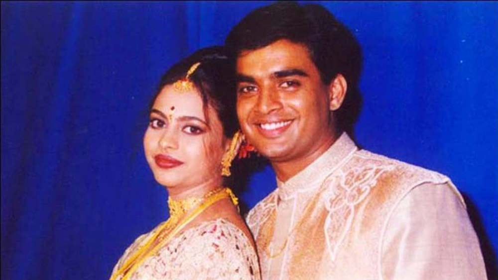 ২০০৫ সালে জন্ম নেয় তাঁদের একমাত্র ছেলে বেদান্তের। প্রথমে মাধবন তাঁর স্ত্রী, ছেলে, বাবা, মা এবং শ্বশুর শ্বাশুড়িকে নিয়ে চেন্নাইয়ে থাকতেন। পরে তিনি স্ত্রী ও ছেলেকে নিয়ে মুম্বইয়ে চলে আসেন।