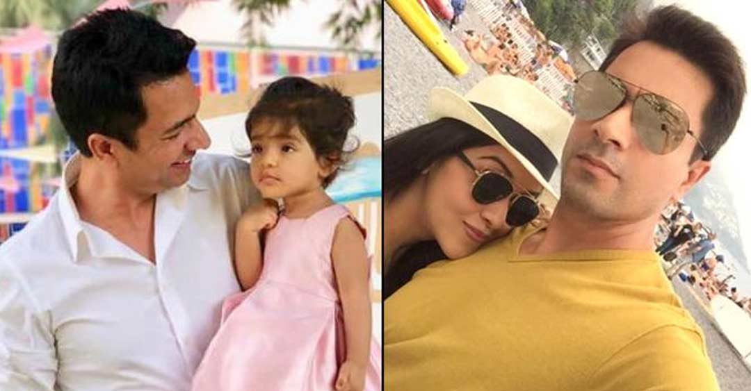 অভিনেত্রী আসিন ও তাঁর স্বামীর ঘর আলো করে রয়েছে কন্যা আরিন।