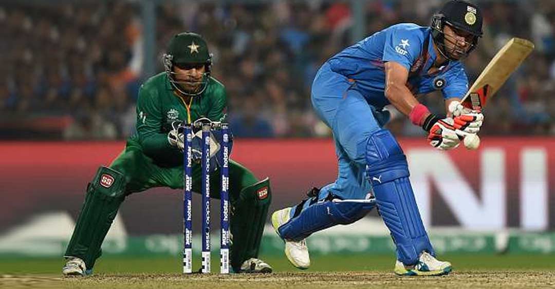 যুবরাজ সিংহ— ধোনির অভিষেক ম্যাচে যুবরাজ ব্যাট করতে নেমেছিলেন তিন নম্বরে। ৩৩ বলে ২১ রানে করেছিলেন বাঁ হাতি। ২০০৭ সালের টি টোয়োন্টি বিশ্বকাপে স্টুয়ার্ট ব্রডকে ছ’বলে ছ’টি ছক্কা এখনও টাটকা ক্রিকেটপ্রেমীদের মনে। ২০১১ বিশ্বকাপ চ্যাম্পিয়ন হয়েছিল ভারত। যুবির অবদান কম ছিল না। বিশ্বকাপের পরেই ধরা পড়ে ক্যানসারে আক্রান্ত যুবরাজ। সেই মারণরোগকে হারিয়ে ফের মাঠে ফেরেন তিনি। শেষের দিকে বিরাট কোহালির দলে জায়গা হচ্ছিল না তাঁর। গত বারের বিশ্বকাপের মধ্যেই অবসর নিয়ে ফেলেন বাঁহাতি অলরাউন্ডার।