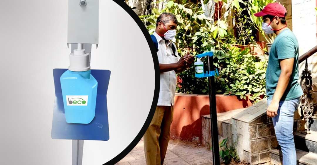 এই আশঙ্কার কথা মাথায় রেখেই মুম্বইয়ের বিভিন্ন এলাকায় এই হ্যান্ডস ফ্রি স্টেশন বসানো হয়েছে। অর্থাৎ এখানে রাখা বোতল থেকে স্যানিটাইজার নিতে ঠেকাতে হবে না হাত। ইতিমধ্যেই মুম্বইয়ের বিভিন্ন জায়গায় এক হাজারেরও বেশি স্যানিটাইজার স্টেশন বসানো হয়েছে।