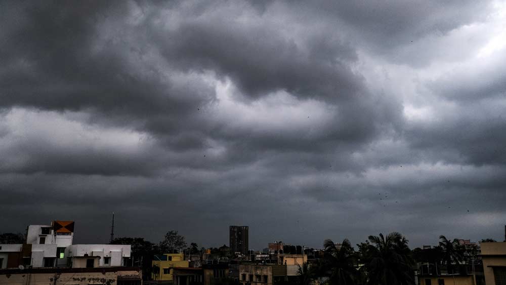 আজ সন্ধ্যায় ঝড়-বৃষ্টির পূর্বাভাস। ফাইল চিত্র