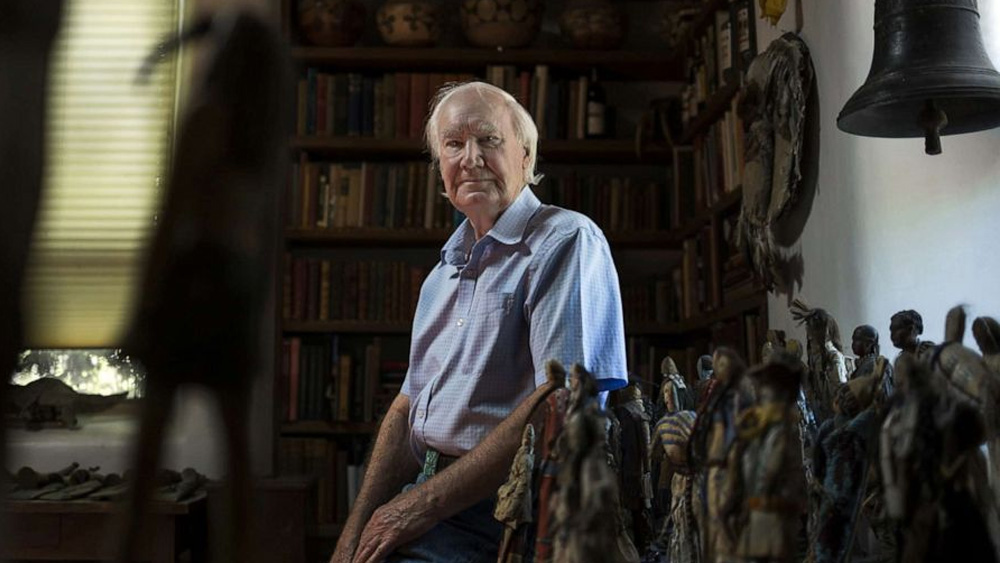 কিন্তু গুপ্তধন উদ্ধারকারীর নাম বা পরিচয় ফেন জানেন না। জানতে চানও না। নিজের ওয়েবসাইটে তিনি জানিয়েছেন, উদ্ধারের পরে তাঁকে ছবি তুলে পাঠিয়েছেন সেই অজ্ঞাতপরিচয় ব্যক্তি। ছবি দেখে তিনি নিশ্চিত এই সম্পদ তাঁরই লুকিয়ে রাখা।