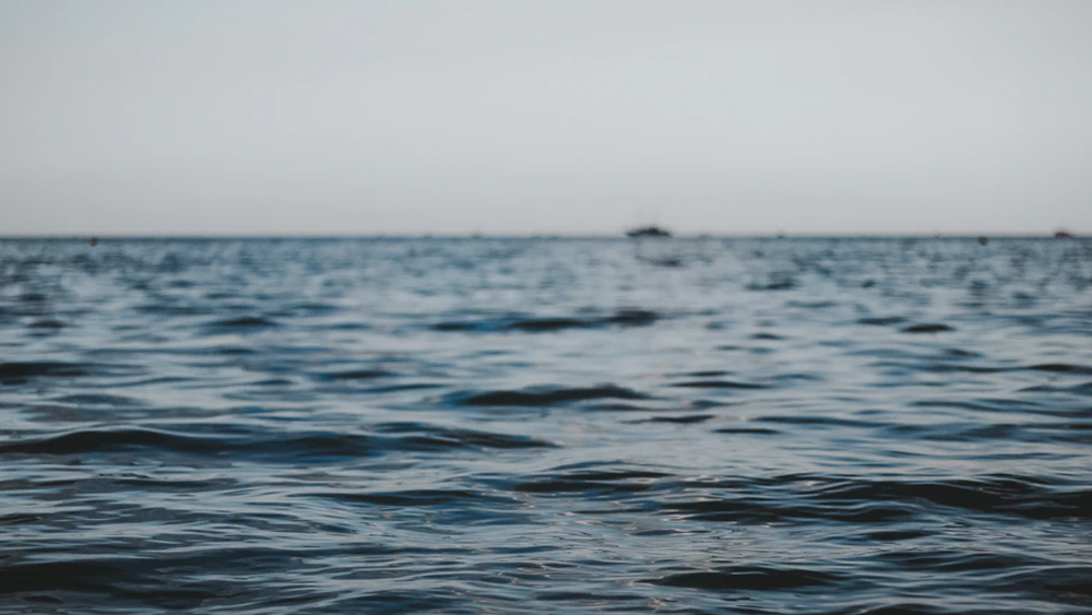 রোমানিয়ার কনস্টান্টা কাউন্টির ম্যাঙ্গালিয়া অঞ্চলে এই গুহা আবিষ্কৃত হয় ১৯৮৬ সালে। রোমানিয়া-বুলগেরিয়া সীমান্তে কৃষ্ণসাগরের উপকূল থেকে মাত্র কয়েক কিলোমিটার দূরেই এই প্রাকৃতিক বিস্ময় আবিষ্কার করেছিলেন বিজ্ঞানী ক্রিস্টিয়ান লাস্কু।