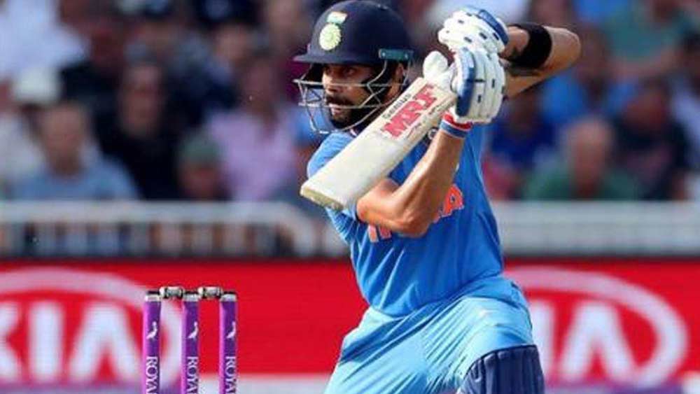 তিনে ‘চেজমাস্টার’ বিরাট কোহালি। এই ফরম্যাটে সবচেয়ে বেশি রানের মালিক কোহালি। ৮২ ম্যাচে ৫০.৮০ গড়ে ২৭৯৪ রান করে ফেলেছেন তিনি। সর্বাধিক অপরাজিত ৯৪। সেঞ্চুরি নেই, হাফ-সেঞ্চুরির সংখ্যা ২৪। স্ট্রাইক রেট ১৩৮.২৪।