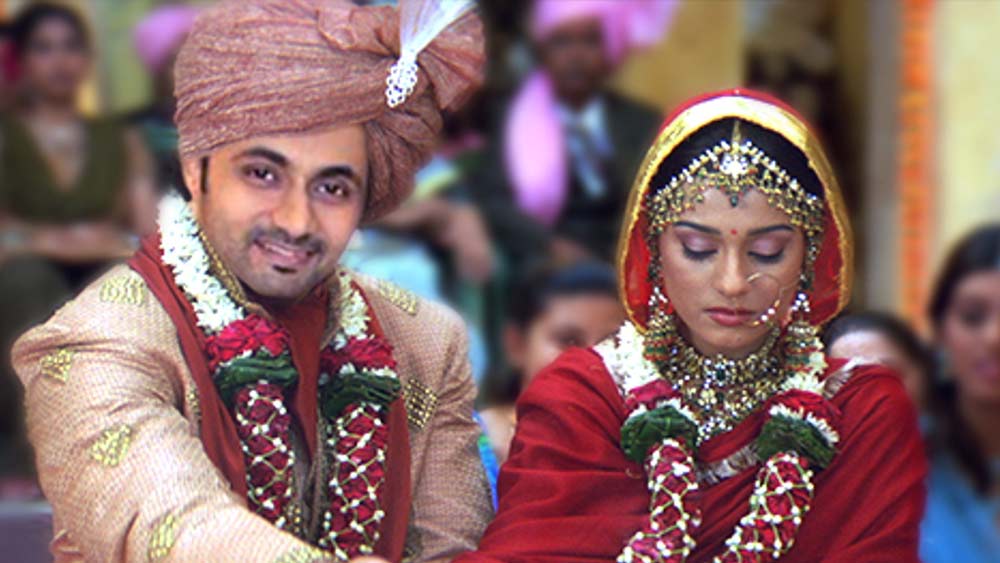 ‘জলি এল এল বি’, ‘সিং সাব দ্য গ্রেট’, ‘সত্যাগ্রহ’-র মতো ছবি অমৃতার কেরিয়ারে নতুন পালক যোগ করে। কিন্তু অমৃতা নিজের কেরিয়ার লম্বা করতে চাননি। সাত বছরের প্রেমপর্বের পরে ২০১৬ সালে তিনি বিয়ে করেন রেডিয়ো জকি আনমোলকে।