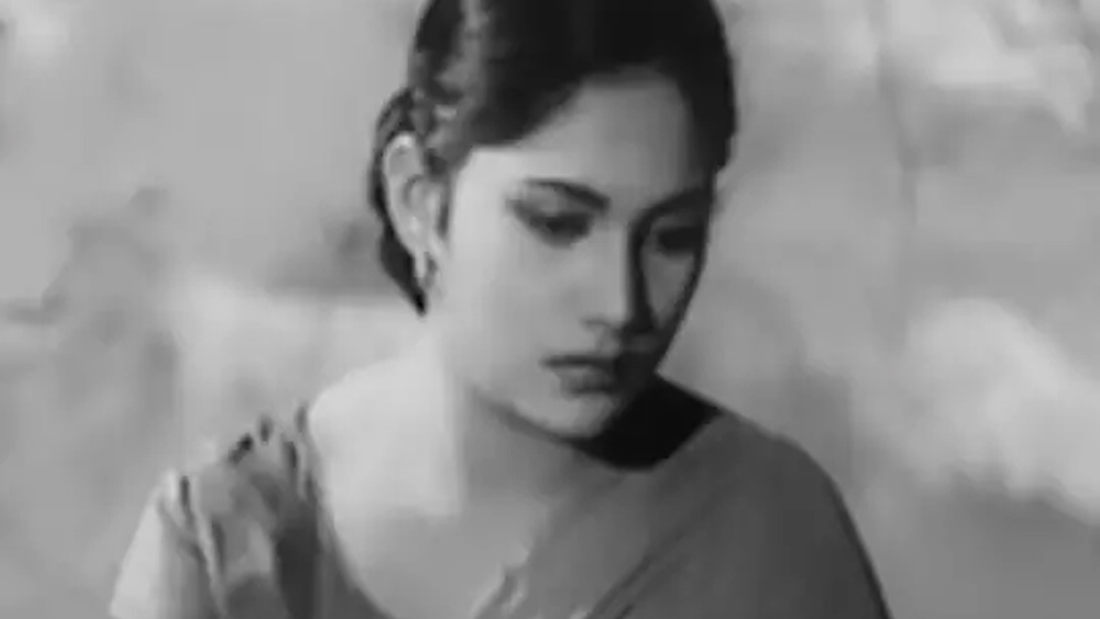 রুপোলি দুনিয়া থেকে সরে যাওয়ার পরে মেয়ে নম্রতা, ছেলে কমল এবং স্বামীকে নিয়ে সংসারেই ব্যস্ত ছিলেন সঈদা। কিন্তু সে জীবনও বেশি দিন স্থায়ী হল না।