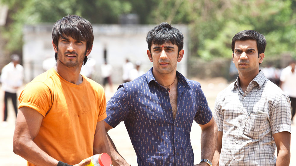 টেলিভিশন থেকে বলিউডে পা রেখেছিলেন ‘কাই পো চে’-র মাধ্যমে। বাণিজ্যিক ভাবে সে ছবি সফল। পছন্দ হয়েছিল ফিল্ম ক্রিটিকদেরও। এর পর মহেন্দ্র সিংহ ধোনির বায়োপিক ‘ধোনি: দ্য আনটোল্ড স্টোরি’ সুপার হিট। বলিউডে প্রতিষ্ঠা পেল সুশান্তের কেরিয়ার। তার পর একে একে ‘রাবতা’, ‘কেদারনাথ’, ‘পিকে’, ‘শুদ্ধ দেশি রোমান্স’, ‘ছিঁচোড়ে’র মতো মুভিতে অভিনয় করেছেন। সুশান্তের মৃত্যুতে বলিউডে শোকের ছায়া নেমে এসেছে।