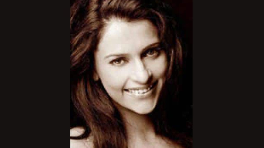 অর্চনা পাণ্ডে: ২০১৪-র ২৯ সেপ্টেম্বর মুম্বইের ভারসোভাতে নিজের ফ্ল্যাট থেকে ঝুলন্ত দেহ উদ্ধার হয় মডেল অর্চনা পাণ্ডের। তাঁর ঘর থেকে একটি সুইসাইড নোট উদ্ধার হয়। তাতে বয়ফ্রেন্ড ওমর পাঠানের বিরুদ্ধে অভিযোগ তুলেছিলেন অর্চনা।