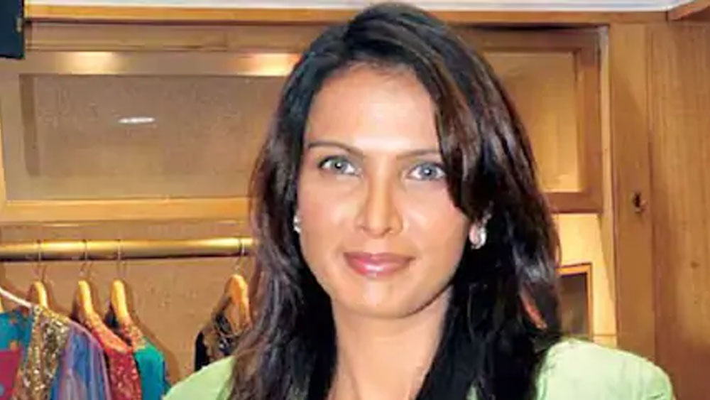 বিবেকা বাবাজি: ভারতের অন্যতম সেরা মডেল বিবেকার ঝুলন্ত দেহ উদ্ধার হয়। তাঁর ঘর থেকে পাওয়া একটি ডায়েরিতে লেখা ছিল— আই কিল। সন্দেহ করা হয়, বয়ফ্রেন্ডের সঙ্গে মনোমালিন্যই তাঁর এই পথ বেছে নেওয়ার কারণ।