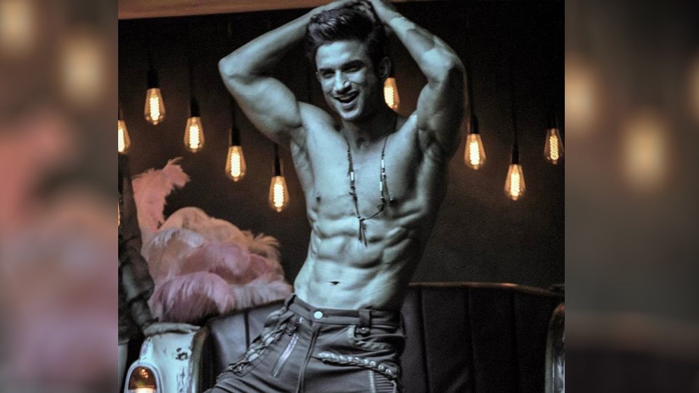 কিন্তু ক্রমে অভিনয় চেপে বসেছে তাঁর মনে। তিন বছরের মাথায় ছেড়ে দিলেন পড়া। তাঁর মনে অভিনয় ও নাচের প্রতি ভালবাসার বীজ বপন করেছিলেন কোরিয়ো্গ্রাফার শামক ডাভর। তাঁর কাছে নাচের প্রশিক্ষণ নিতেন সুশান্ত।