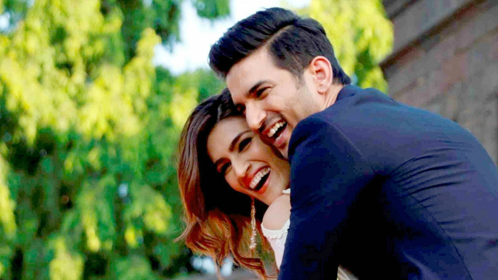 ‘রাবতা’ ছবির সহনায়িকা কৃতী শ্যাননের সঙ্গেও সুশান্তের সম্পর্ক ছিল বলে গুঞ্জন ছিল ইন্ডাস্ট্রিতে। তবে সেই সম্পর্কও বেশি দিন স্থায়ী হয়নি। ২০১৮ সালে দু’জনে আলাদা হয়ে যান।