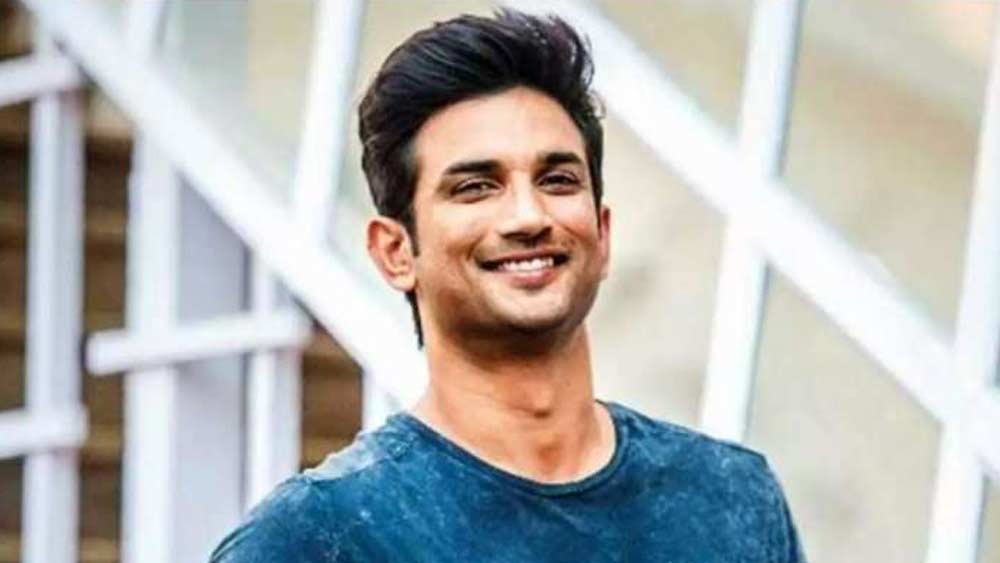 সে সময় সুশান্ত-সারার প্রেম ছিল আলোচনার অন্যতম বিষয়। কিন্তু সে সম্পর্কও দানা বাঁধেনি। পরে সারার সঙ্গে বিজ্ঞাপনেও কাজ করতে চাননি সুশান্ত। তাঁর ঘনিষ্ঠ মহলের দাবি, একই নায়িকার সঙ্গে এক বারের বেশি পর্দায় কাজ করতে পছন্দ করতেন না সুশান্ত।