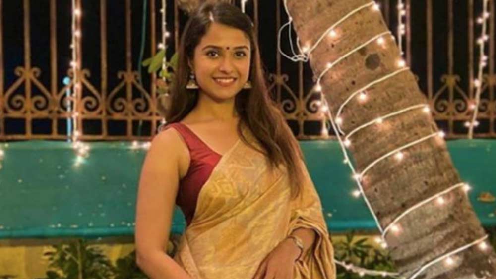 কেরিয়ারের শুরুতে তিনি ছিলেন পাবলিক রিলেশনস ম্যানেজার। পরে হয়ে ওঠেন সেলেব্রিটি ট্যালেন্ট ম্যানেজার। কাজ করতেন কর্নারস্টোন স্পোর্টস অ্যান্ড এন্টারটেনমেন্ট লিমিটেড-এ।