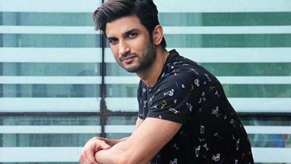 দিশার মৃত্যুরহস্যের তদন্ত এখনও শেষ হয়নি। দুর্ঘটনা, না কি আত্মহত্যা, মৃত্যুর কারণ এখনও সুস্পষ্ট নয়। তার মধ্যেই সুশান্ত সিংহ রাজপুতের ঝুলন্ত দেহ উদ্ধার তাঁর নিজের বাড়ি থেকে।