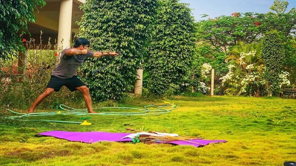 দু’হাতে সমান বল প্রয়োগ করে তিরন্দাজি শেখারও ইচ্ছা ছিল তাঁর। তা করেও দেখান তিনি।