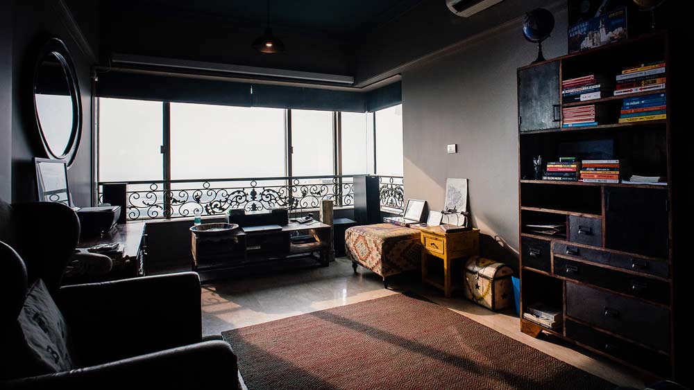 সমুদ্র বেয়ে আসা সকালের রোদ আর পূর্ণিমার জ্যোৎস্না ছিল সুশান্তের নিভৃতকোণের সঙ্গী।