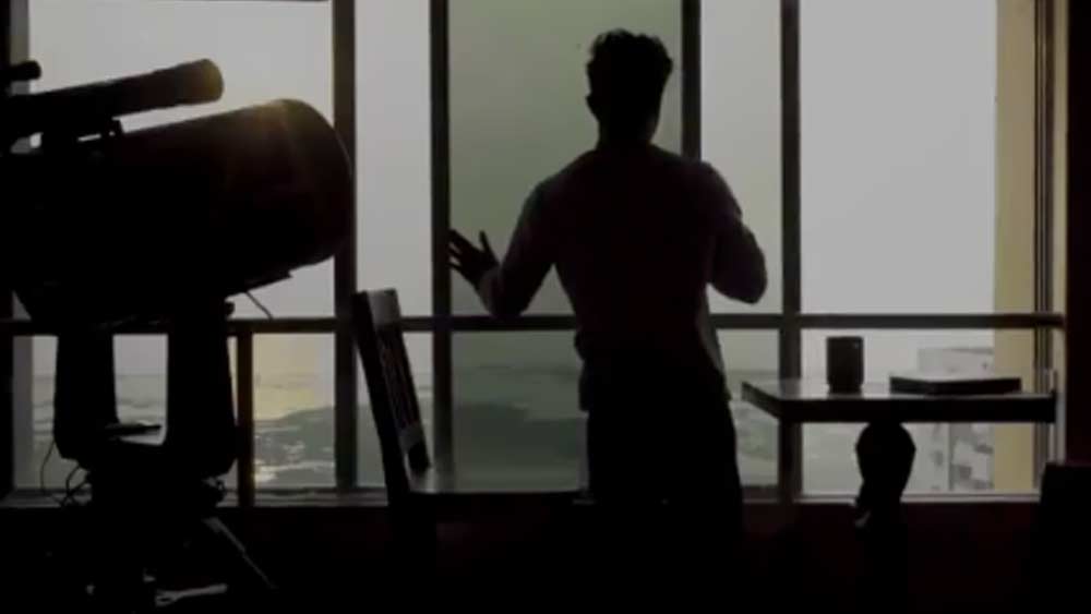 কেরিয়ারে মনের মতো উত্থান অধরা থেকে যাওয়া? নাকি, মনের মানুষের সঙ্গে দূরত্ব? কোন অভিমানে মাত্র ৩৪-এই চলে গেলেন তিনি?  সঠিক উত্তর হয়তো কোনওদিনই জানা যাবে না।