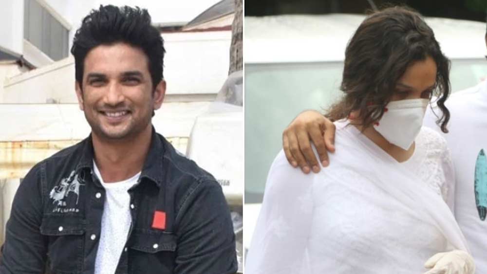 অঙ্কিতা শুনে শুধু বলেছিলেন ‘হোয়াট!’ তার পর আর কিছু না বলে ফোন কেটে দিয়েছিলেন। এর পর স্বেচ্ছায় চলে গিয়েছিলেন অন্তরালে। দু’দিন পরে তিনি সুশান্তের বান্দ্রার ফ্ল্যাটে গিয়ে তাঁর পরিজনদের সঙ্গে দেখা করেন। এখন সেখানেই আছেন সুশান্তের অত্মীয় স্বজন। সাদা পোশাক, অবিন্যস্ত চুলে স্পষ্টতই বোঝা যাচ্ছিল অঙ্কিতা শোকে বিধ্বস্ত।