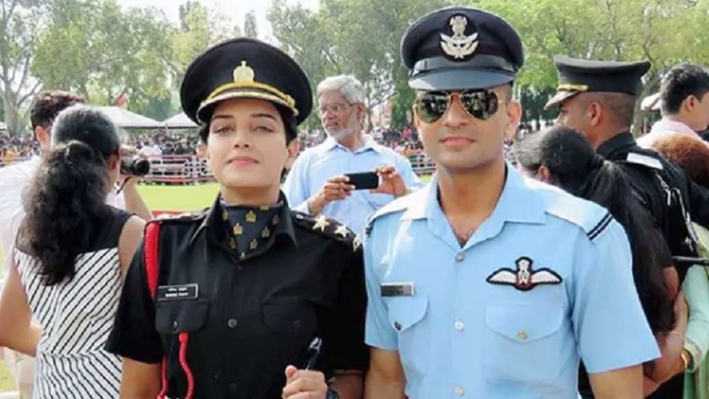 বিজ্ঞাপন, সিনেমার রঙিন দুনিয়ায় পা না রেখে এই কর্কশ জীবন স্বেচ্ছায় বেছে নিয়েছেন গরিমা। ক্যামেরার আড়ালে থেকে এ ভাবেই জন্মভূমির সেবা করে যেতে চান লেফটেন্যান্ট গরিমা যাদব।