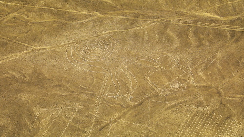 নাজকা লাইন এখনও এতটাই রহস্যময় যে, ভিনগ্রহীদেরও মানুষ জড়িয়ে ফেলেছে এই জিওগ্লিফের সঙ্গে।