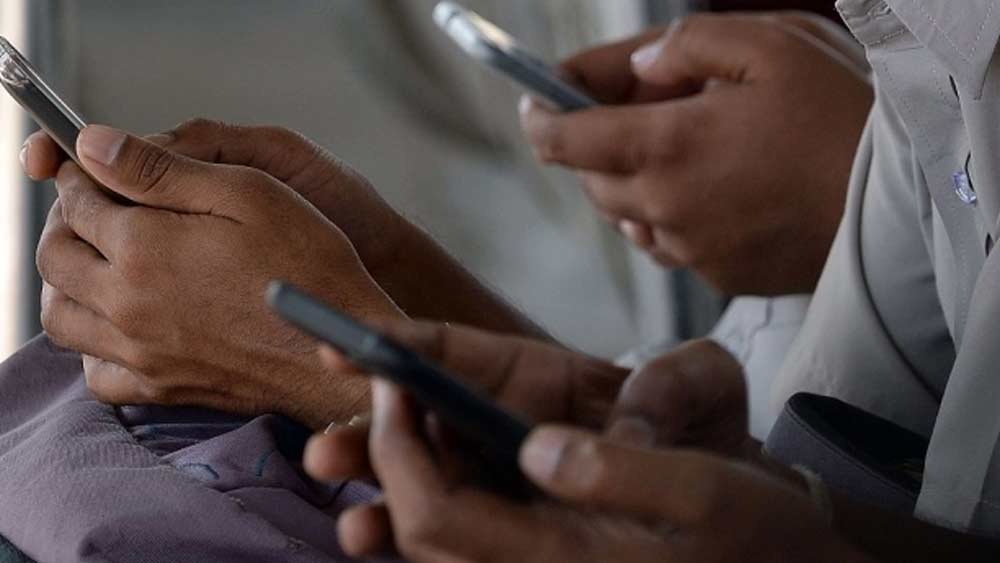 ওই ৫২টি বহুল প্রচলিত অ্যাপ নিয়ে কেন্দ্র সরকারকে সতর্ক করল ন্যাশনাল সিকিউরিটি কাউন্সিল সেক্রেটারিয়েট। অবিলম্বে ওই সব অ্যাপকে দেশে নিষিদ্ধ বা জনগণকে তা না ব্যবহারের পরামর্শ দেওয়ার জন্য সরকার বলছে তারা।