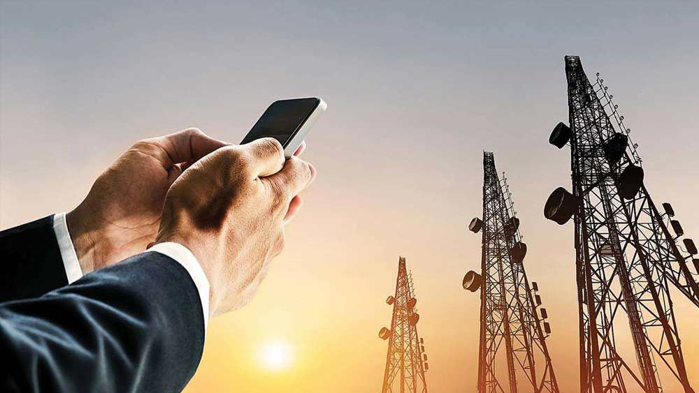 অ্যাপের মাধ্যমে সাইবার হানা নিয়েও কেন্দ্রকে সতর্ক করেছে ন্যাশনাল সিকিউরিটি কাউন্সিল সেক্রেটারিয়েট। বিশেষজ্ঞদের আশঙ্কা, সীমান্তে যুদ্ধের পাশাপাশি, এ দেশে ছড়িয়ে থাকা অসংখ্য চিনা মোবাইল হ্যান্ডসেটের মাধ্যমে সাইবার সন্ত্রাস চালাতে পারে চিন।