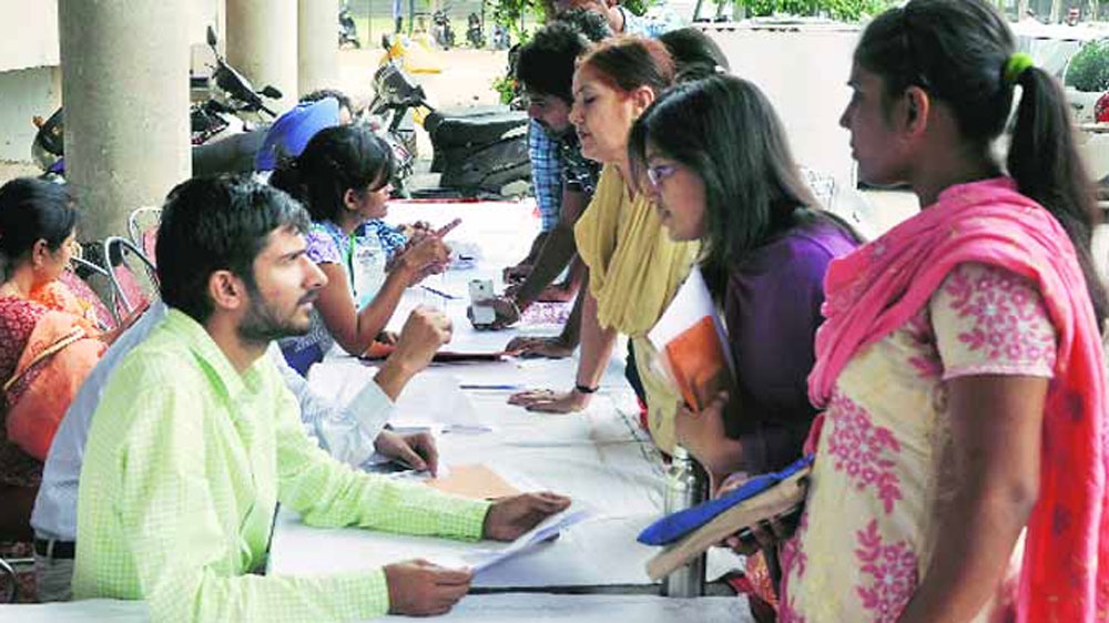 Private Engineering Collge students cannot be pressurized to pay the fees