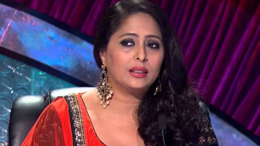 টাকা পয়সার অভাব কাটিয়ে উঠছিলেন, ইন্ডাস্ট্রির মানুষজনও তাঁকে ক্রমশ চিনতে শুরু করেছিল। কিন্তু সাধারণ মানুষ? নায়ক-নায়িকাদের নাচের পিছনে যে আরও বেশ কিছু মানুষের অক্লান্ত পরিশ্রম থাকে সেই কনসেপ্টটাই তো অজানা ছিল সে সময়।