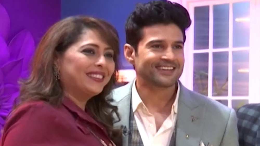 গীতার বয়স ৪৬। তিনি আজও অবিবাহিত। বিয়ের প্রসঙ্গ উঠলেই বারেবারেই বলেছেন, এখনও সময় আসেনি। কিন্তু তা সত্বেও গীতা কপূর গীতা মা হয়ে গেলেন কী করে?