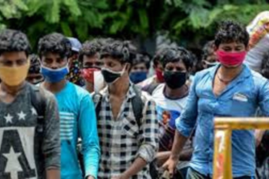 CoronaVirus in West Bengal: Migrant Labourers Waiting For Covid Test