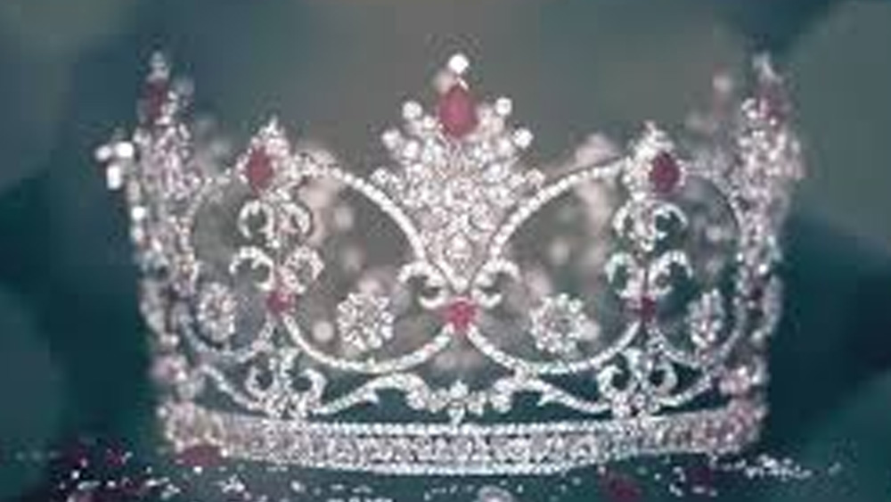 সে বছর ‘ফেমিনা মিস ইন্ডিয়া’ হয়েছিলেন ইয়াসমিন ডাজি। তিনি প্রতিদ্বন্দ্বিতা করেছিলেন মিস ইউনিভার্সের মঞ্চে। তবে প্রথম তিন জনের মধ্যে থাকতে পারেননি।