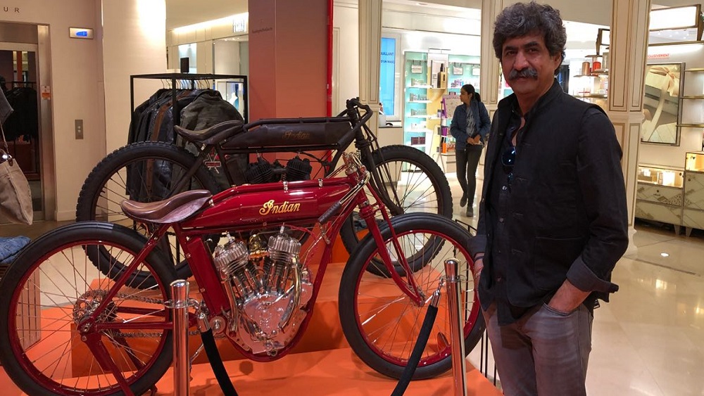 তবে এত দিন মহারাষ্ট্রে সেটি রেজিস্টার্ড ছিল। জোধপুরের রাস্তায় সেটি চালানোর আগে সেখানে নতুন করে রেজিস্ট্রেশন করাতে হবে।