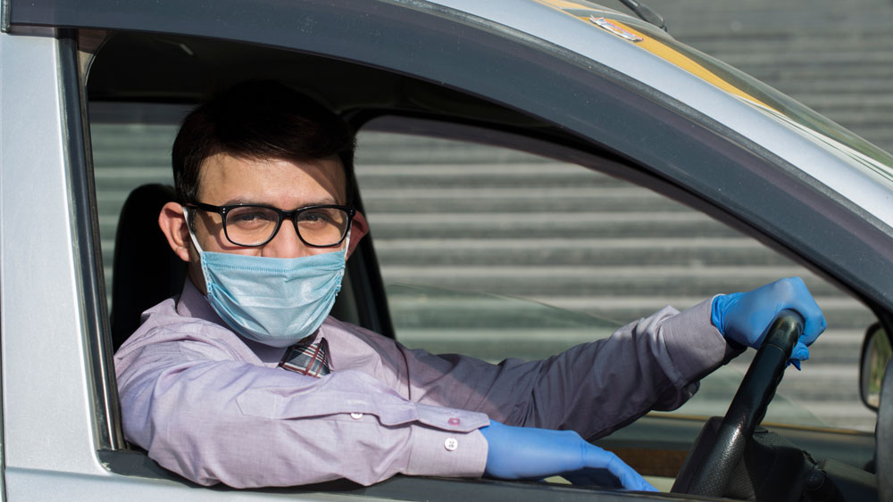 দুটো পরলে কি তা হলে বেশি নিরাপত্তা পাওয়া যাবে? চিকিৎসকদের মতে, আমাদের দেশে রাস্তাঘাট ও বাস-ট্রামের যা অবস্থা, তাতে দুটো পরে যদি সামলাতে পারেন, তা হলে তা পরতে পারেন। যাঁরা নিজের গাড়িতে যাতায়াত করেন ও আলাদা অফিসে বসেন,  তাঁদের যে কোনও একটা পরলেই হবে। তবে নিয়ম মেনে ঠিক পদ্ধতিতে মাস্ক পরলে ও সামাজিক দূরত্ব বজায় রাখতে পারলে মাস্কেই আস্থা রাখতে পারেন।