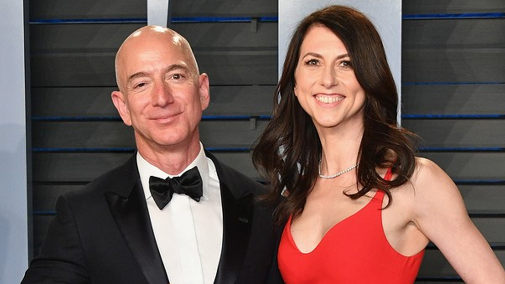 তবে এখনও অবধি বিশ্বে বিবাহবিচ্ছেদের ইতিহাসে মহার্ঘতম হল জেফ ও ম্যাকেঞ্জি বেজোসের বিচ্ছেদ।