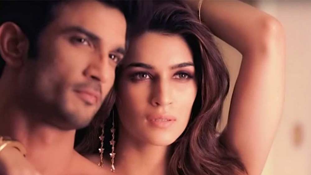 তিনি লেখেন, “সুশ, জানতাম তোমার মন যেমন তোমার সবচেয়ে ভাল বন্ধু তেমনই তোমার ভীষণ, ভী-ষ-ণ খারাপ শত্রু। তোমার সেই মন আজ আমায় ভেঙে দিয়ে চলে গেল! যেই তুমি নেই শুনলাম, মনে হল আমার হৃদয়ের আধখানা অংশ হারিয়ে ফেললাম!”