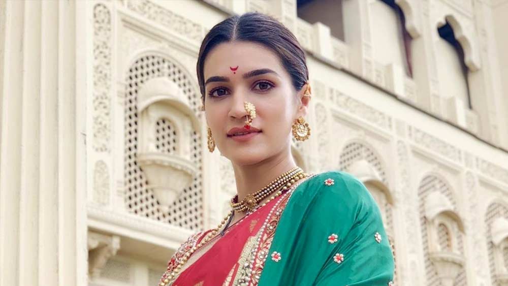 সুশান্ত নেই, কিন্তু তাঁর সঙ্গে কাটান নানা মুহূর্তে সাক্ষী হয়ে থেকে গেলেন কৃতি শ্যানন, যাঁর আসন্ন ছবি ‘মিমি’ মুক্তি পেতে পারে এ বছরই।