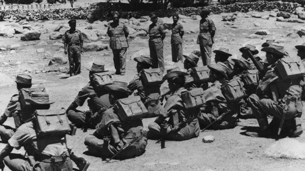 দিনটা ছিল ১৭ নভেম্বর। ভোর পাঁচটা নাগাদ অরুণাচল প্রদেশের সেলাতে হানা দেয় চিনা সেনার দু’টি ব্যাটালিয়ন। মানে প্রায় ১৮০০ সেনার একটি বাহিনী। বিপদসঙ্কুল ভয়ঙ্কর সেই পার্বত্য অঞ্চলে নুরানাং সেতু সংলগ্ন ওই এলাকা রক্ষার দায়িত্বে ছিল গাড়ওয়াল রাইফেলস-এর চতুর্থ ব্যাটালিয়ন। বর্তমানে এই জায়গা দিয়ে গিয়েছে ১৩ নম্বর জাতীয় সড়ক, যা পশ্চিমের তাওয়াং এবং পূর্বের ওয়াকরোকে যুক্ত করে।