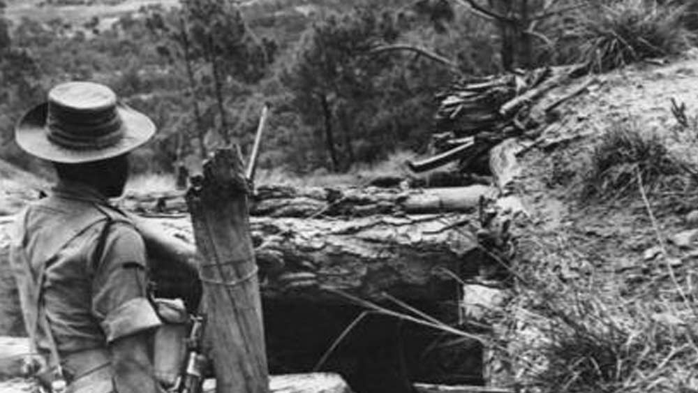 চিনাদের থেকে মেশিনগান ছিনিয়ে ফিরছিলেন যশোবন্ত সিংহ। এমন সময় চিনাদের গুলির আঘাতে মৃত্যু হয় ত্রিলোক সিংহের। গুলিতে আহত হয়ে গোপাল সিংহ কোনওমতে নিজেদের ট্রেঞ্চে ফিরে আসেন। কিন্তু বেঁচে ফেরা হল না যশোবন্তের। ট্রেঞ্চে পৌঁছনোর ঠিক আগে তাঁর মাথায় গুলি লাগে। মৃত্যু হয় তাঁর। কিন্তু চিনাদের মেশিনগান তত ক্ষণে ভারতের দখলে।