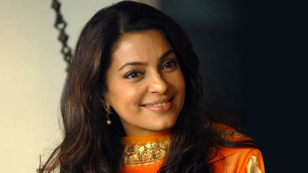 কিন্তু বিয়ের পরই কেমন যেন হারিয়ে যান তিনি। এ ব্যাপারে এক সংবাদমাধ্যমকে তিনি বলেছিলেন, ‘‘আগে মনে হত পৃথিবী যেন আমাকে কেন্দ্র করে ঘুরছে। সূর্য যেন শুধু আমার জন্যই উদয় হয়েছে। এখন সব বদলে গিয়েছে।’’