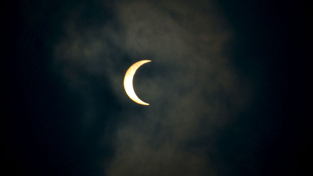 নেপাল, বাংলাদেশ, কাম্বোডিয়া এবং হংকংয়ের বহু মানুষ এ দিন সূর্যগ্রহণ পর্যবেক্ষণ করেছেন।