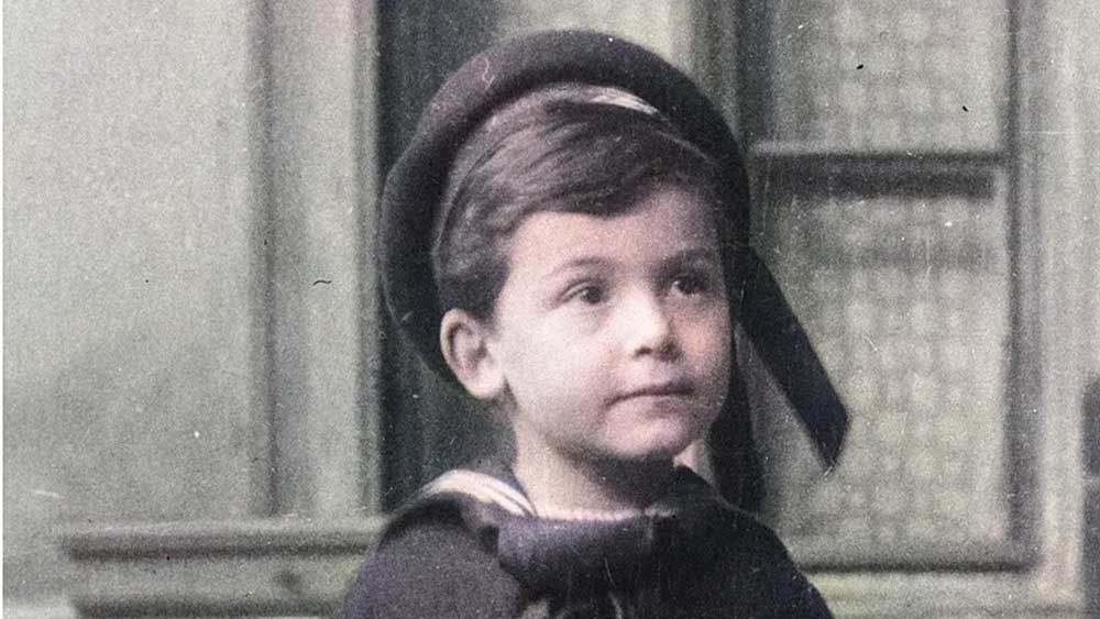 আইকিউ পরিমপের ভিত্তিতে পৃথিবীর সবথেকে বুদ্ধিমান এই ব্যক্তি জন্মেছিলেন আমেরিকার বস্টনে, ১৮৮৯ সালে। তাঁর নাম উইলিয়াম জেমস সাইডিস। ছোট থেকেই তিনি ছিলেন বিস্ময় বালক।