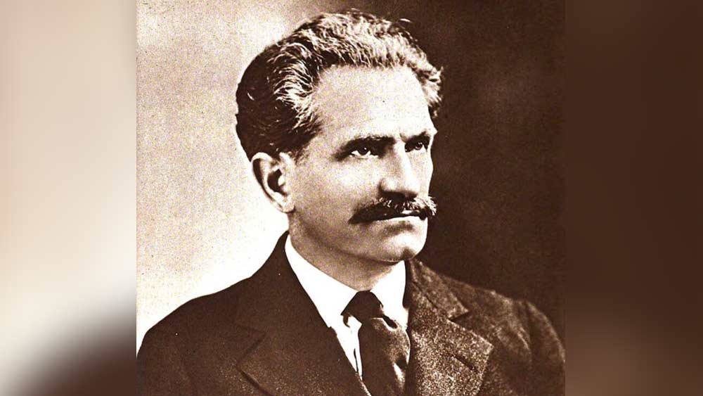 ইউক্রেন থেকে শরণার্থী হিসাবে আমেরিকায় এসেছিলেন তাঁর বাবা-মা। তাঁর বাবা বরিস ছিলেন এক জন মনোবিদ, মা সারা ছিলেন চিকিৎসক। তাই বুদ্ধিমত্তা ছিল তাঁর রক্তে।