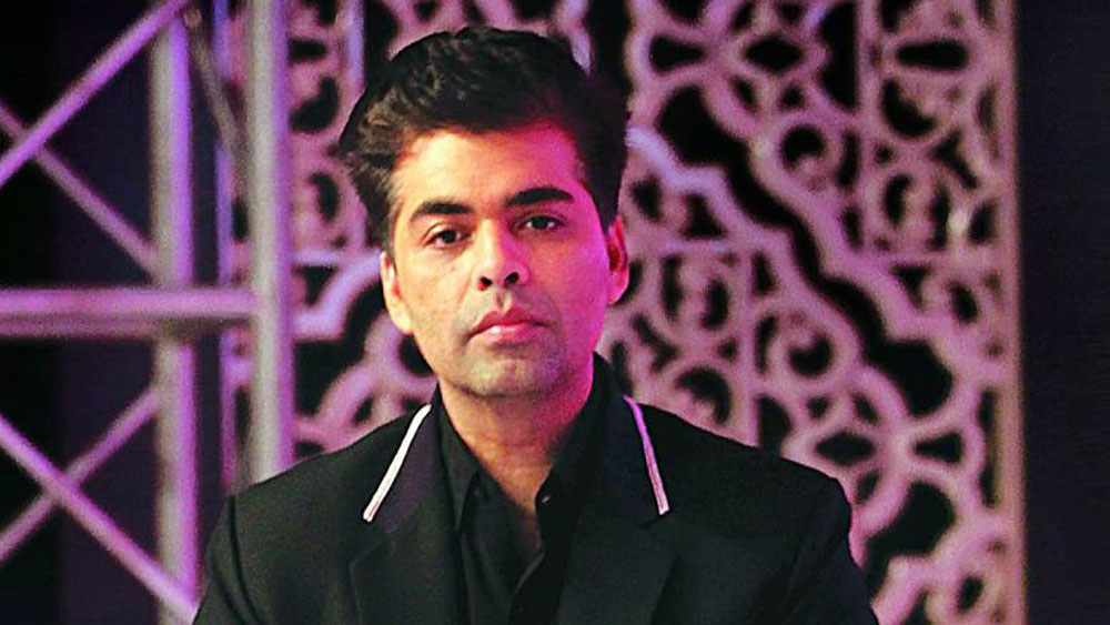 তার পরই গত কয়েক দিনে লক্ষ লক্ষ অনুরাগী হারান কর্ণ। এত দিন ইনস্টাগ্রামে ১ কোটি ১০ লক্ষের বেশি ফলোয়ার ছিল কর্ণের। গত কয়েক দিনে তা ১ কোটি ৫ লক্ষে এসে ঠেকেছে। ৫ লক্ষের বেশি মানুষ আনফলো করেছেন তাঁকে। কর্ণ নিজেও বহু তারকাকে আনফলো করেছেন। এই মুহূর্তে প্রধানমন্ত্রী নরেন্দ্র মোদী, অমিতাভ বচ্চন, অক্ষয় কুমার-সহ হাতে গোনা কয়েক জনকেই ফলো করছেন তিনি।